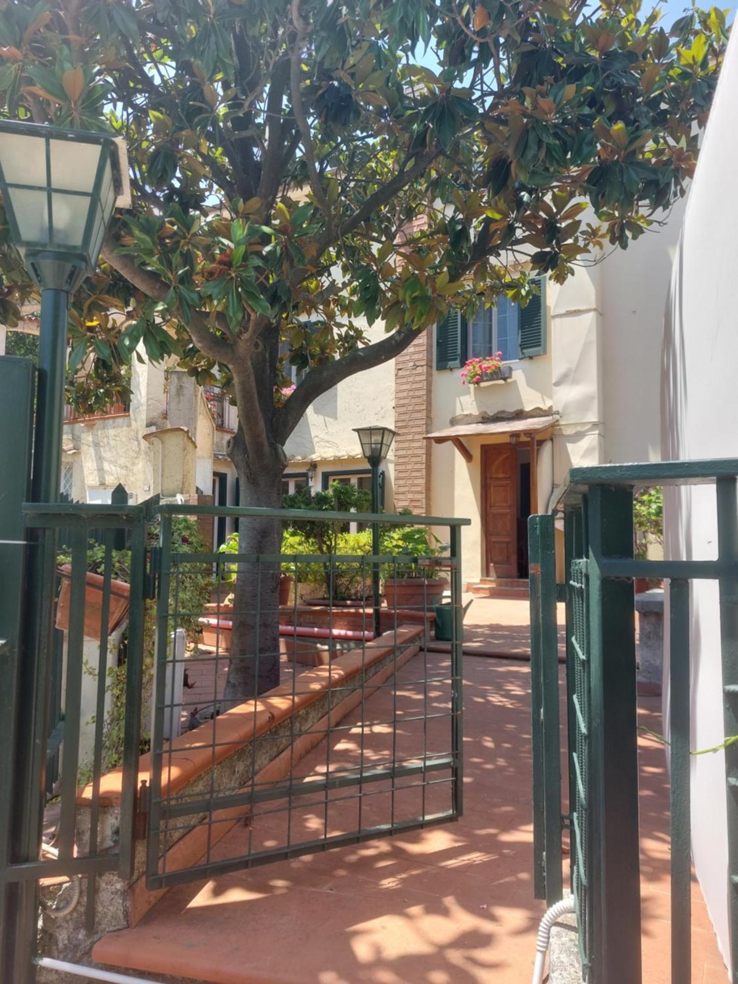 La Magnolia Locazione Breve Apartment Cava De' Tirreni Luaran gambar